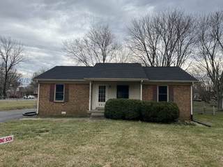 MLS# 2793522 - 301 Donal Ter in Donal in White House Tennessee 37188