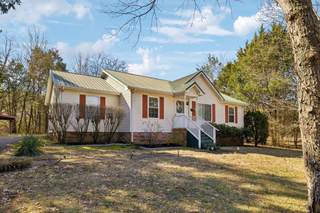 MLS# 2797311 - 224 Oak Point Ln in Oak Point in Mount Juliet Tennessee 37122
