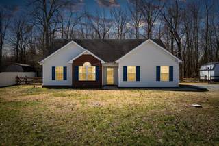 MLS# 2801140 - 143 Centerrock Dr in Long Creek Sec 3 in Christiana Tennessee 37037