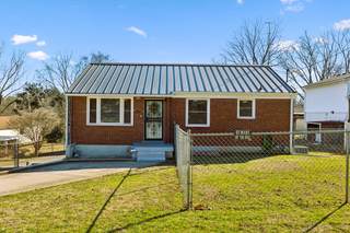 MLS# 2801589 - 2911 Dunmore Dr in Cloverhill in Nashville Tennessee 37214
