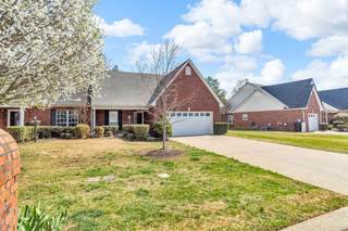 MLS# 2803077 - 649 Stonetrace Dr in Stonetrace Crossing Phs 2 in Murfreesboro Tennessee 37128