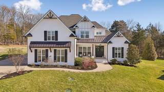 MLS# 2803356 - 617 Twin View Dr in Ridge View At Crescent Ridge Sec 4 in Murfreesboro Tennessee 37128