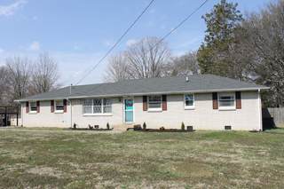 MLS# 2803851 - 172 Chippendale Dr in Colonial Acres Sec in Hendersonville Tennessee 37075