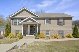 MLS# 2808053 - 1808 Vicki Ct in Armstrong Meadows Sec 2 in Columbia Tennessee 38401
