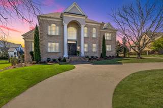 MLS# 2808277 - 1109 Livingfield Ct in Fairvue Plantation in Gallatin Tennessee 37066