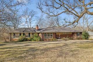 MLS# 2809635 - 611 W Meade Dr in West Meade Farms in Nashville Tennessee 37205