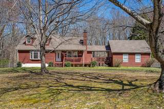 MLS# 2809743 - 1050 Treanor Springs Rd in Interstate West Ranchettes in Kingston Springs Tennessee 37082