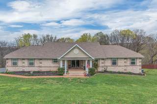 MLS# 2813833 - 1552 Heller Rdg in Mathis Valley Sec 4 in Spring Hill Tennessee 37174