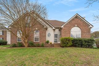 MLS# 2814528 - 105 Walking Horse Ct in Bridle Downs in Nashville Tennessee 37211