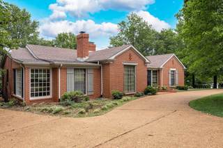 MLS# 2815908 - 1037 Rolling Fields Cir in Rolling Fields Sec 2 in Columbia Tennessee 38401