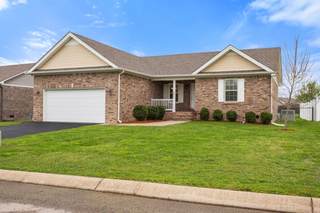 MLS# 2816184 - 2013 Eisley Ln in Armstrong Meadows Sec 3 in Columbia Tennessee 38401
