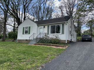 MLS# 2816607 - 717 Drummond Dr in Battlewood in Nashville Tennessee 37211