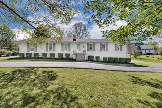 MLS# 2816672 - 410 Shawnee Dr in Idlewild Sec 3 in Columbia Tennessee 38401