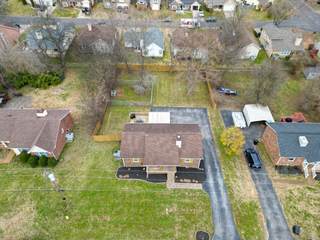 MLS# 2818939 - 105 Glen Oak Ct E in Rosewood Sub in Hendersonville Tennessee 37075