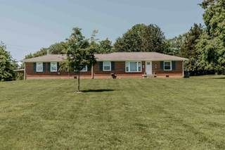 MLS# 2824877 - 126 Country Club Dr in Lake Club Estates in Hendersonville Tennessee 37075