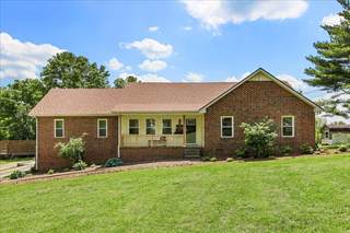 MLS# 2825160 - 4 Wyndsor Ct in Country Homes Sec 3 in Hendersonville Tennessee 37075