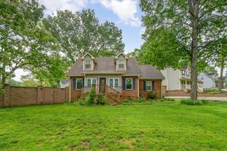 MLS# 2867513 - 207 Merritt Dr in Hailey Hills in La Vergne Tennessee 37086