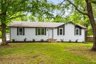 MLS# 2871498 - 700 Hickerson Dr in Sherwood Meadows 7 in White House Tennessee 37188