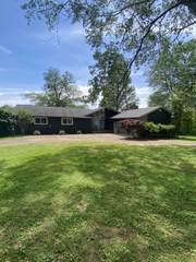MLS# 2882336 - 737 Maynard Ln in Columbia in Columbia Tennessee 38401