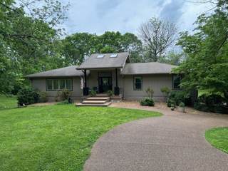 MLS# 2882766 - 113 Karen Dr in Verona Hills in Mount Juliet Tennessee 37122