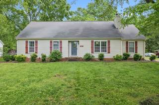 MLS# 2885429 - 153 Fox Ridge Dr in Fox Ridge Sec 2 in Murfreesboro Tennessee 37128
