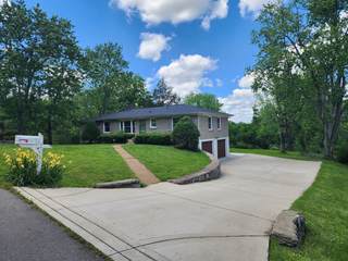 MLS# 2886213 - 2613 Lishwood Dr in Sutherland Heights in Nashville Tennessee 37214