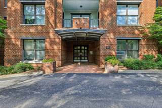 MLS# 2886279 - 4040 Woodlawn Dr, Unit 30 in Stanford Place in Nashville Tennessee 37205