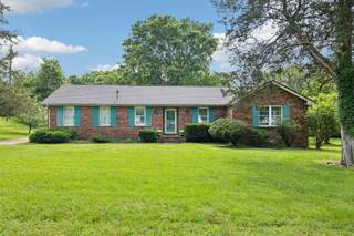 MLS# 2887283 - 828 Stonebrook Blvd in Stonebrook Sec 2 in Nolensville Tennessee 37135