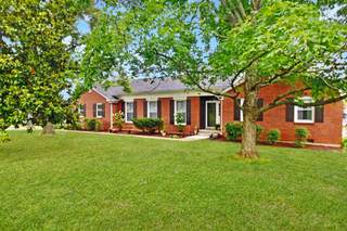 MLS# 2888348 - 902 Lion Pkwy in Columbia Gardens in Columbia Tennessee 38401
