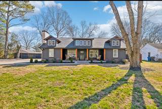 MLS# 2888750 - 117 Park Cir in Park in Columbia Tennessee 38401
