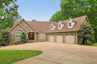 MLS# 2889341 - 1313 Ridge Rd in Dickson in Dickson Tennessee 37055