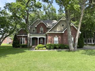 MLS# 2889892 - 2220 Oakside Ct in Salem Cove Sec 1 Ph 2 in Murfreesboro Tennessee 37128