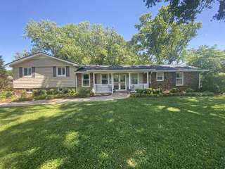 MLS# 2890985 - 106 Daniel Smith Dr in Cherokee Woods Annex in Hendersonville Tennessee 37075