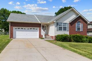 MLS# 2891148 - 272 Sanders Dr in Hailey Hills Sec 4 in La Vergne Tennessee 37086