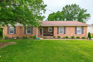 MLS# 2891587 - 122 Camino Cir in Maples Sec 1 in Hendersonville Tennessee 37075