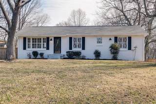 MLS# 2891707 - 236 Roberta Dr in Delray Park Est in Hendersonville Tennessee 37075