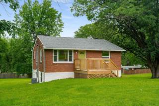 MLS# 2897940 - 2607 Mashburn Ct in Laurel Acres in Nashville Tennessee 37210