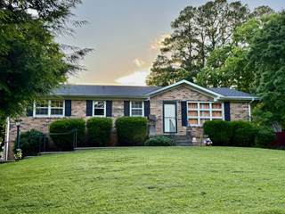 MLS# 2897944 - 719 Cheairs Cir in Porter Hills Sec 3 in Columbia Tennessee 38401