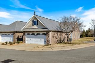 MLS# 2900155 - 395 Devon Chase Hl, Unit 204 in Lenox Place Ph 2-Len in Gallatin Tennessee 37066