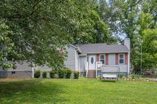MLS# 2900688 - 147 Lucy Dr in Royal Oaks 1 in Mount Juliet Tennessee 37122