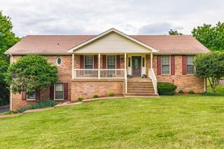 MLS# 2905013 - 105 Maple View Trail in Maple Row Estates Sec. 10 in Hendersonville Tennessee 37075