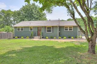 MLS# 2907821 - 807 Brookfield Dr in Meadowgreen in Murfreesboro Tennessee 37130