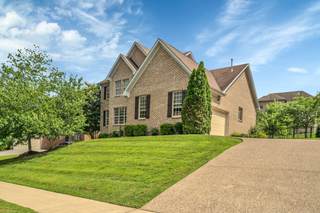 MLS# 2914015 - 147 N Shadowhaven Way in Stonecrest Ph 2 Sec in Hendersonville Tennessee 37075