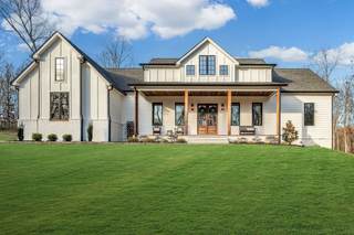 MLS# 2914291 - 673 Billy Wynn Road in Ferebee in Dickson Tennessee 37055