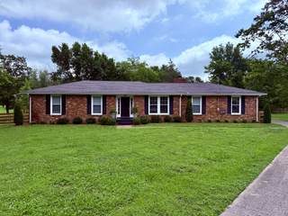 MLS# 2918255 - 1028 Ridgecrest Dr in Hillsboro Acres in Franklin Tennessee 37069