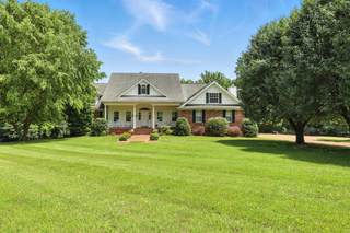 MLS# 2920816 - 1069 Pleasant Valley Rd in Mt Pleasant Acres in Greenbrier Tennessee 37073