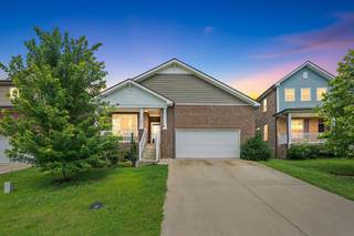 MLS# 2921206 - 832 Green Meadow Ln in Amberton Sec 1 in Smyrna Tennessee 37167