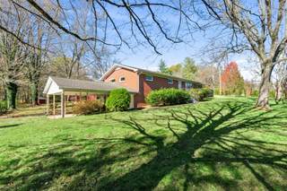MLS# 2921477 - 2621 Knob Creek Rd in NONE in Columbia Tennessee 38401