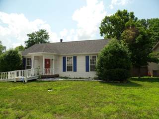 MLS# 2922738 - 704 Windsor Trce in Windsor Green in Goodlettsville Tennessee 37072