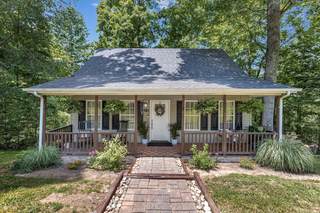 MLS# 2923325 - 972 Jordan Cir in Five Mile Villa in White Bluff Tennessee 37187